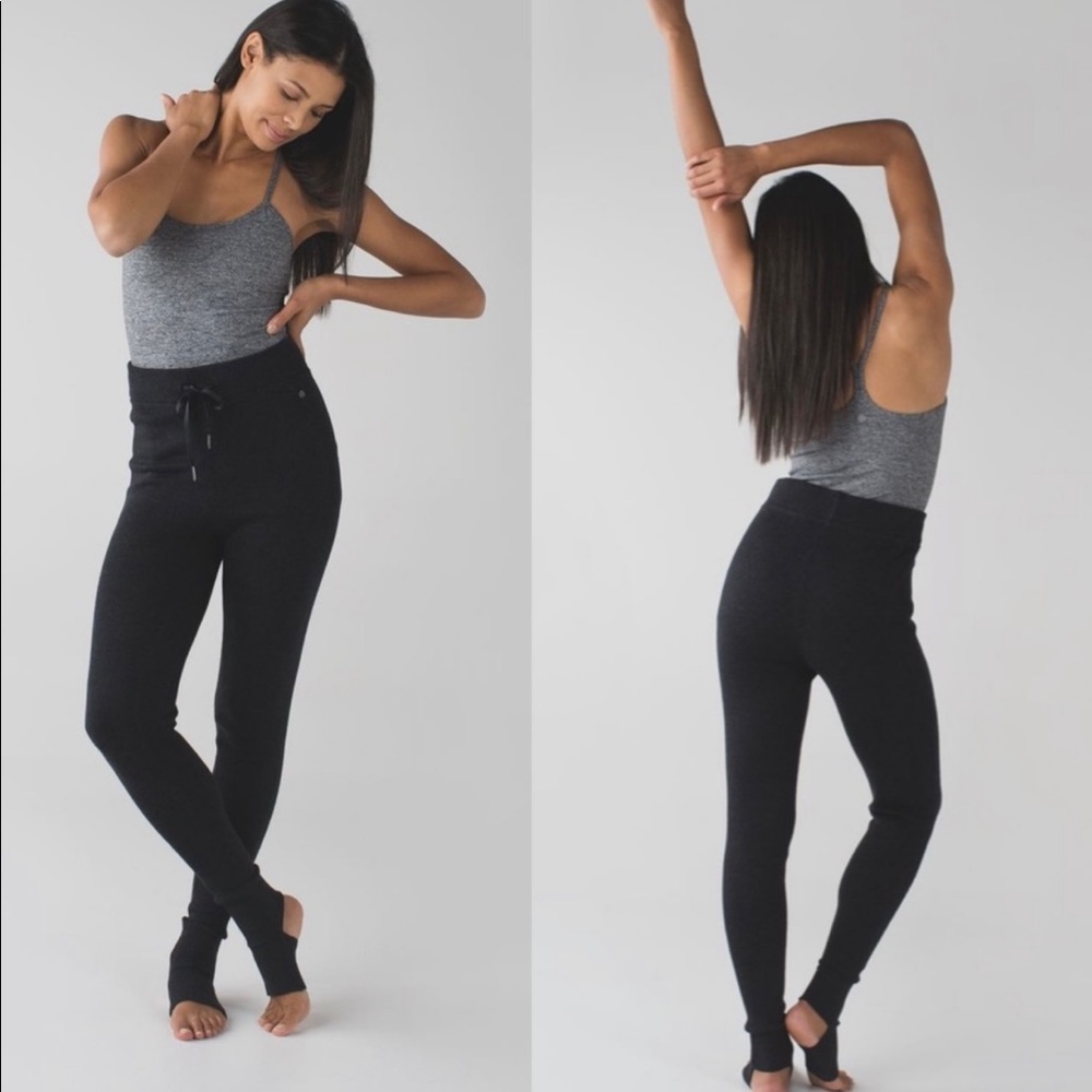 NWOT Lululemon Sweet Savasana Sweater Pant
Heathered 8 Grey